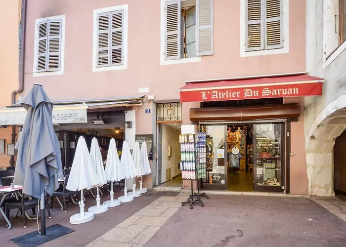 3-Star Rated Apartment In The Heart Of The Old Town With A View